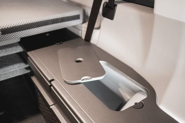 Kit cama basic, kit camper autoinstalable de Furgomania