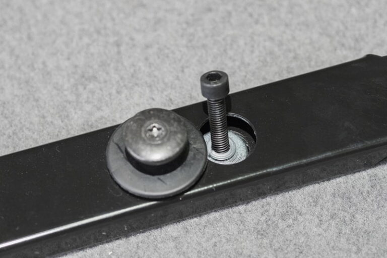 Adaptadores intercambio sillones traseros, kit camper autoinstalable de Furgomania