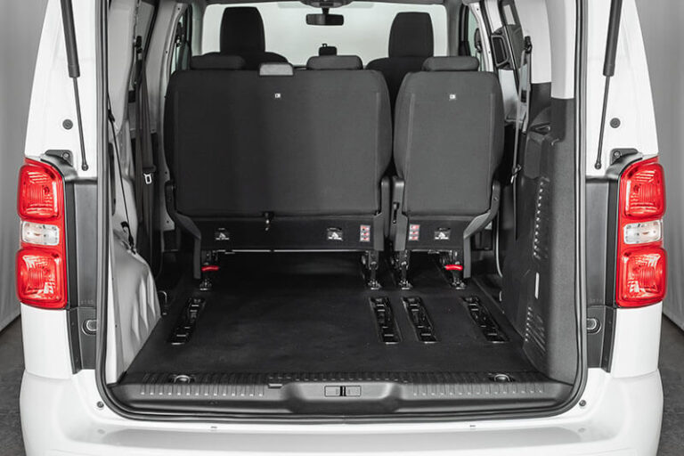 Kit cama ancho montado en una Citroen Jumpy M