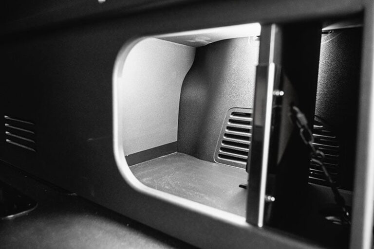 Kit cama ancho montado en una Citroen Jumpy M