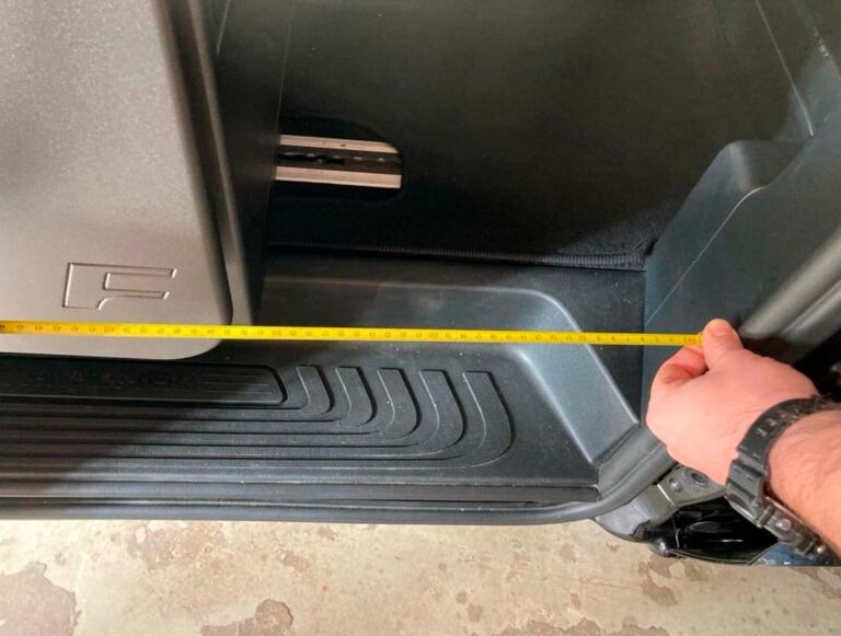 Kit 4 en 1 con nevera, kit camper autoinstalable de Furgomania