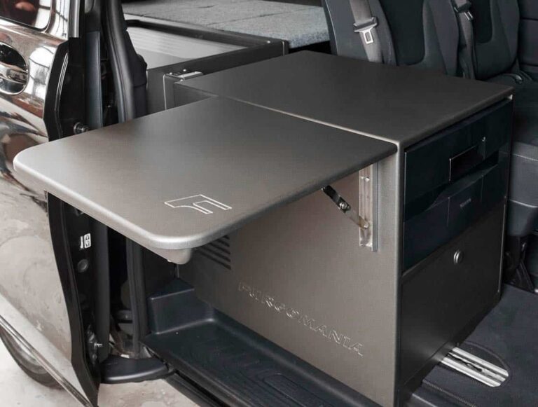 Kit 4 en 1 con nevera, kit camper autoinstalable de Furgomania