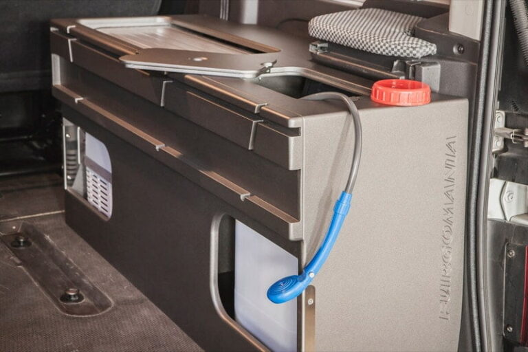 Kit cama ancho montado en una Fiat Talento