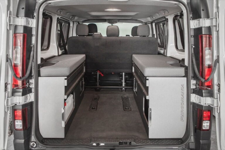 Kit cama ancho montado en una Renault Trafic 2015