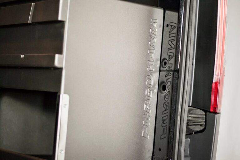 Kit cama ancho montado en una Ford Transit Custom