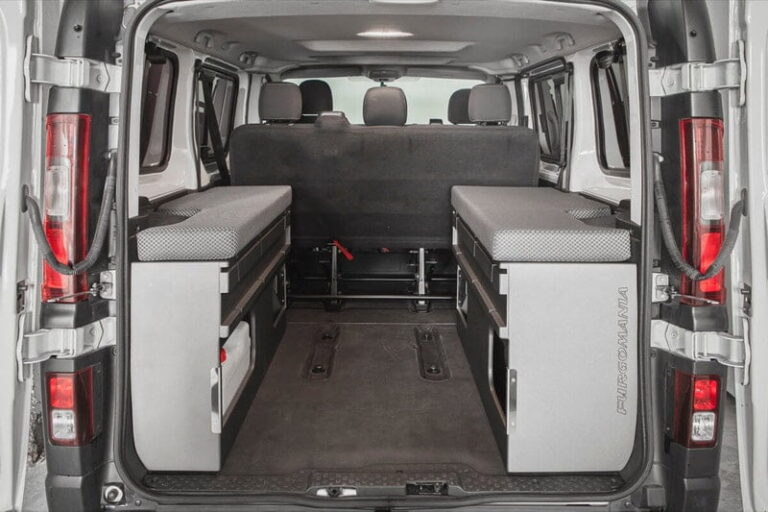 Kit cama ancho montado en una Nissan NV300
