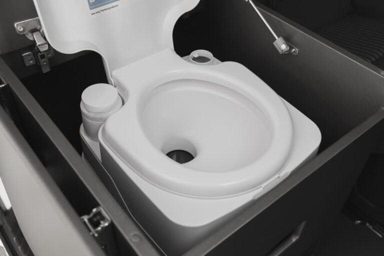 Kit 4 en 1 wc, kit camper autoinstalable de Furgomania
