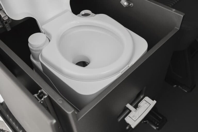 Kit 4 en 1 wc, kit camper autoinstalable de Furgomania
