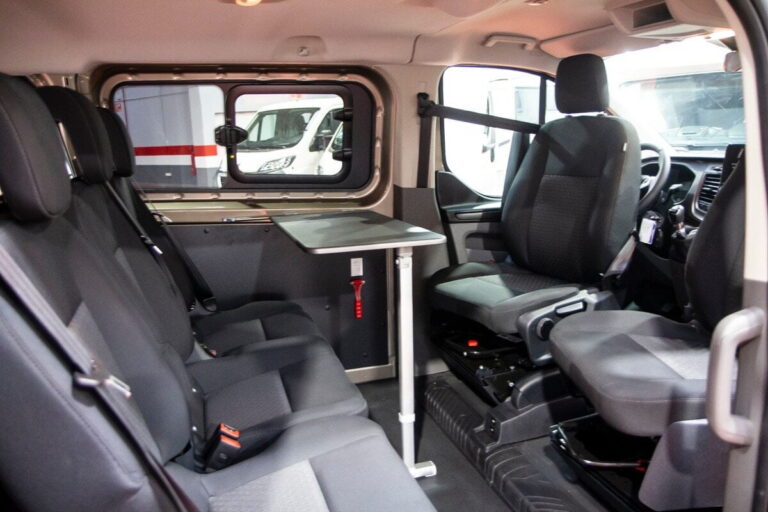 Kit mesa delantera, kit camper autoinstalable de Furgomania