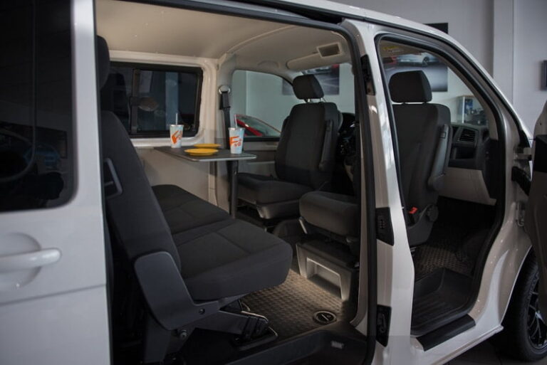 Kit mesa delantera, kit camper autoinstalable de Furgomania