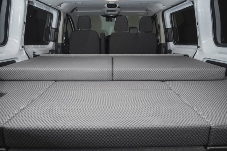 Anadir pies de cama, kit camper autoinstalable de Furgomania