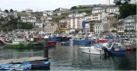 Ruta camper van por el norte de España. Asturias y su costa acantilada es una de las rutas más naturales y bellas para ir en furgoneta